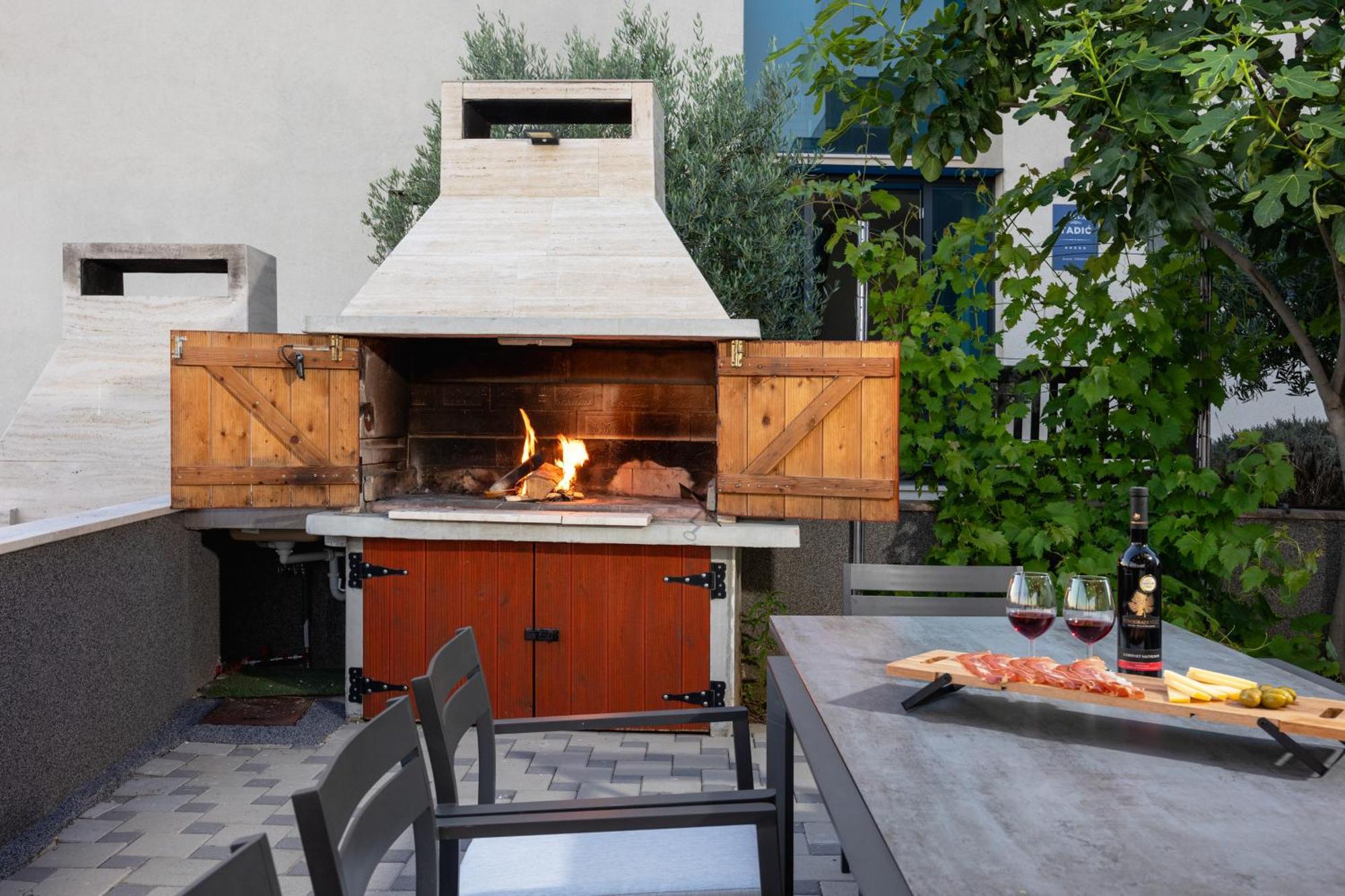 Apartment Beverly Hills, Heated Pool, Jacuzzi, 12 People *